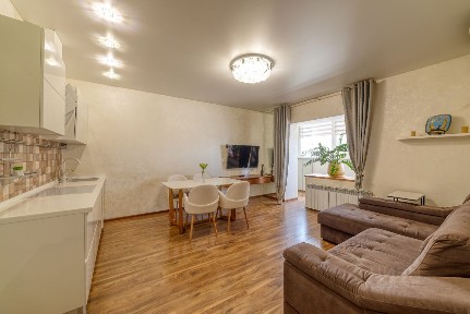 Продается 3-комн. квартира, 65 м²