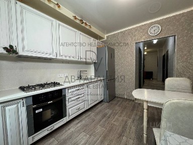 Продается 3-комн. квартира, 76 м²