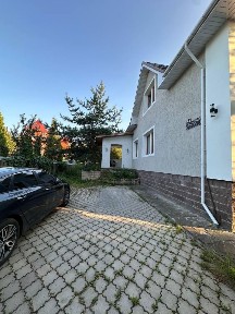 Продается 2-этажный дом, 313 м²