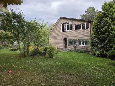 Продается 1/2 часть 2-этажного дома, 74 м²