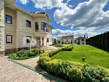 Продается 2-этажный дом, 529,6 м²