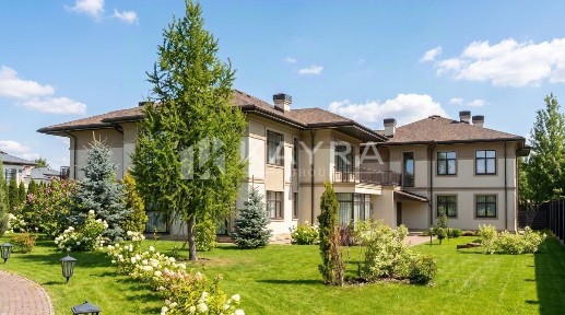 Продается 2-этажный дом, 1 000 м²
