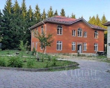 Продается 2-этажный коттедж, 405 м²