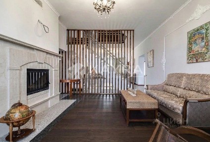 Продается 2-этажный дом, 750 м²