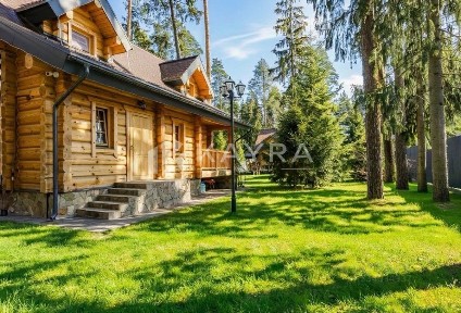 Продается 2-этажный дом, 450 м²