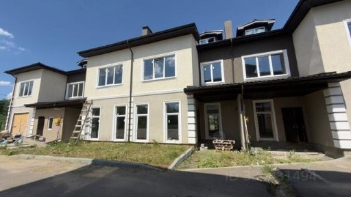 Продается 2-этажный таунхаус, 206 м²