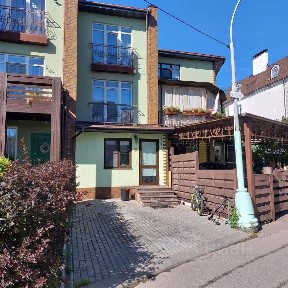 Продается 3-этажный таунхаус, 160 м²