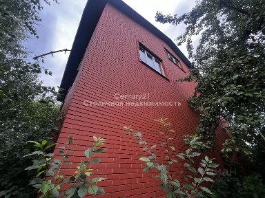 Продается 2-этажный дом, 250 м²