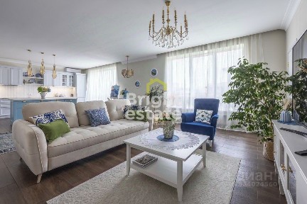 Продается 2-этажный дом, 270 м²