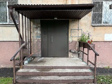 Хабаровский край, Хабаровск, р-н Индустриальный, 1-й микрорайон, ул. Космическая, 5