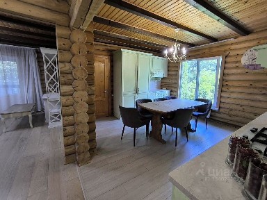 Продается 2-этажный дом, 244 м²
