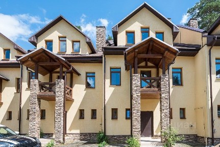 Продается 3-этажный таунхаус, 180 м²