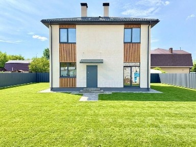 Продается 2-этажный дом, 140 м²