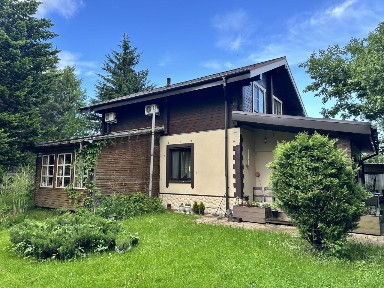 Продается 2-этажный дом, 147 м²