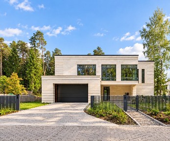 Продается 2-этажный дом, 520 м²