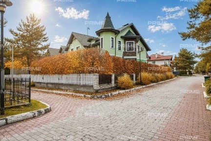 Продается 2-этажный таунхаус, 314 м²