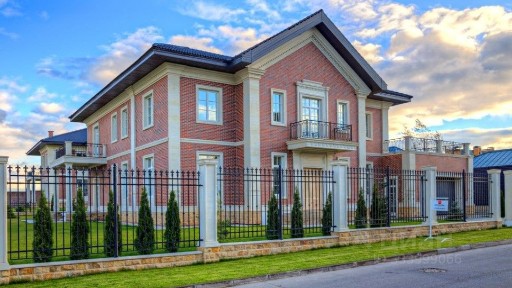Продается 2-этажный коттедж, 542 м²