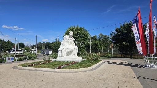 Московская область, Люберцы городской округ, Томилино пгт, ул. Добролюбова, 10
