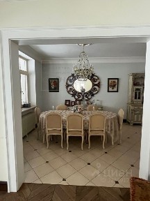 Продается 3-этажный дом, 247 м²