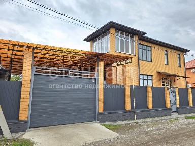 Продается 2-этажный дом, 195,4 м²