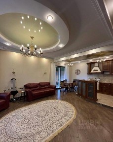 Продается 3-этажный дом, 240 м²