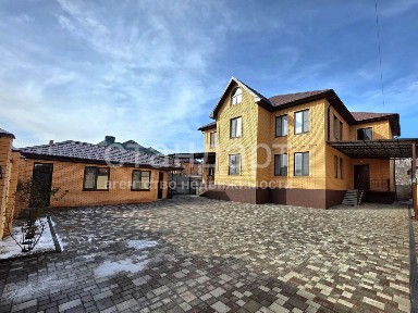 Продается 2-этажный дом, 426,1 м²