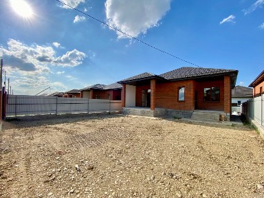 Продается 1-этажный дом, 160 м²