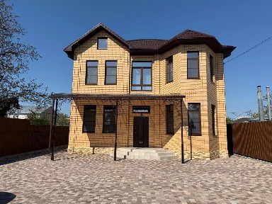 Продается 2-этажный дом, 220 м²
