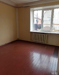 Продается 1/4 часть 3-этажного дома, 100 м²