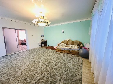 Продается 2-этажный дом, 270 м²