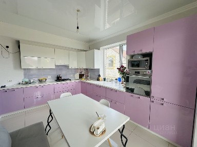 Продается 2-этажный дом, 280 м²