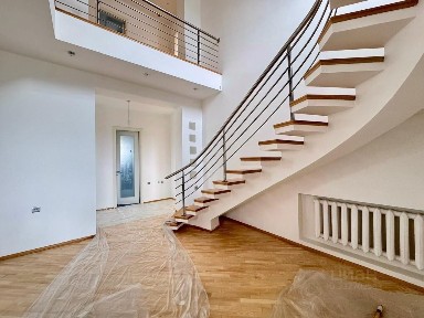Продается 2-этажный дом, 298,5 м²