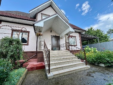 Продается 2-этажный дом, 244,2 м²