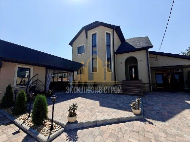 Продается 2-этажный дом, 250 м²
