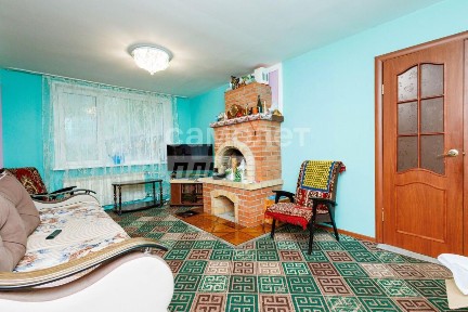 Продается 2-этажный дом, 240 м²