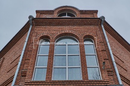 Продается 3-этажный дом, 378,5 м²