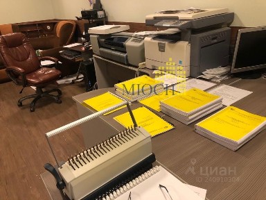 Продается здание, 1 978 м²