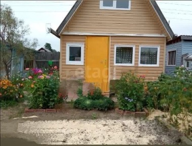 Продается 2-этажный дом, 419 м²