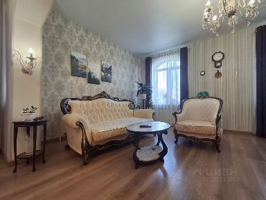 Продается 2-этажный дом, 650 м²