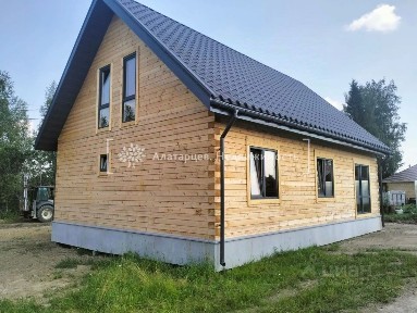 Продается 2-этажный дом, 145 м²