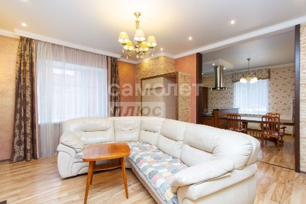 Продается 2-этажный дом, 160 м²