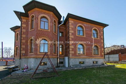 Продается 2-этажный дом, 367,5 м²