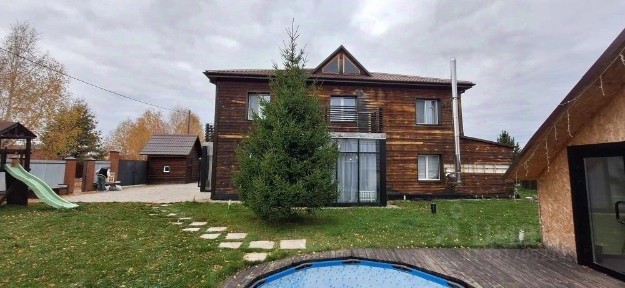 Продается 2-этажный коттедж, 270 м²