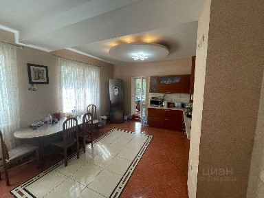 Продается 2-этажный дом, 250 м²