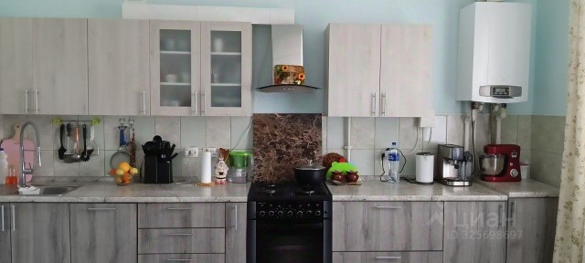 Продается 2-этажный дом, 260 м²