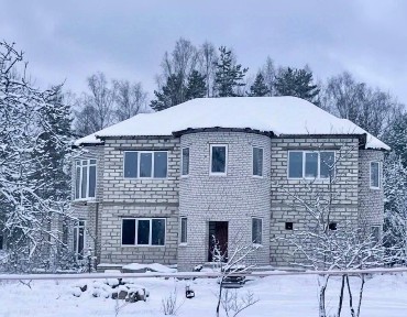 Продается 2-этажный дом, 354 м²