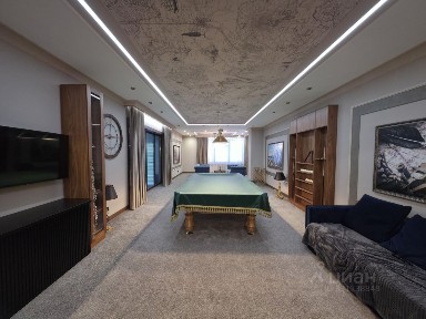 Продается 2-этажный коттедж, 1 300 м²
