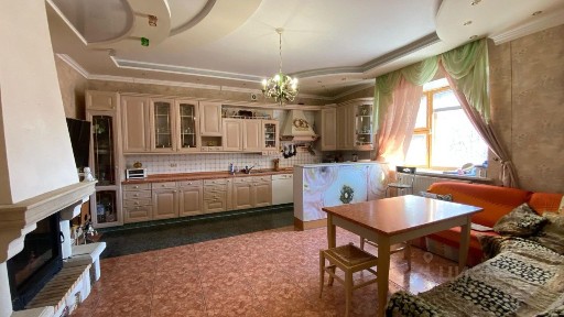 Продается 2-этажный дом, 212 м²