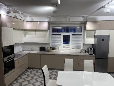 Продается 2-этажный коттедж, 273 м²