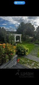 Сдается 2-этажный дом, 260 м²